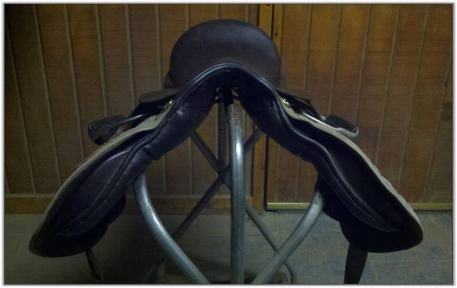 Huntseat Jumping Saddle for Sale