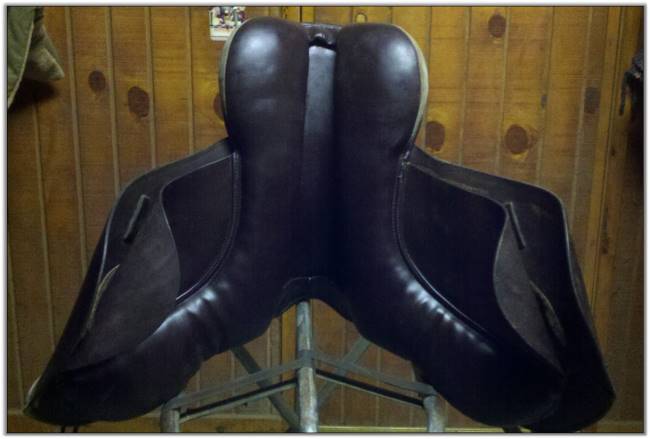 Huntseat Jumping Saddle for Sale